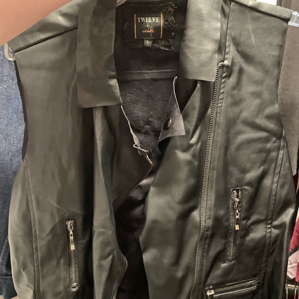 Rock vest